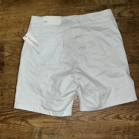 LIZ CLAIBORNE PULL ON AMBER SHORTS - Picture 7 of 7